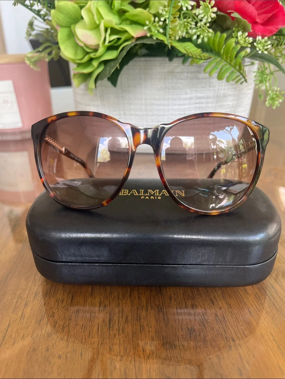 Balmain Women's Tortoiseshell Frame with gold accents, NWOT